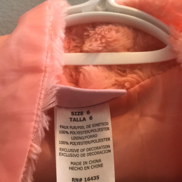 Young hearts pink vest size 6 with pink bows - Picture 3 of 3